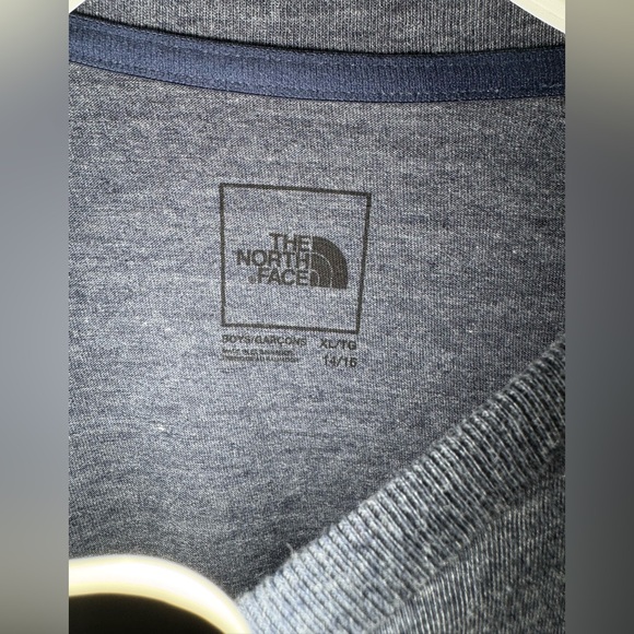 The North Face Tee boy Size XL - Picture 3 of 4